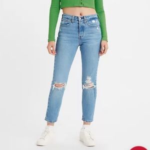 Levi’s Wedgie Straight Leg Jeans
